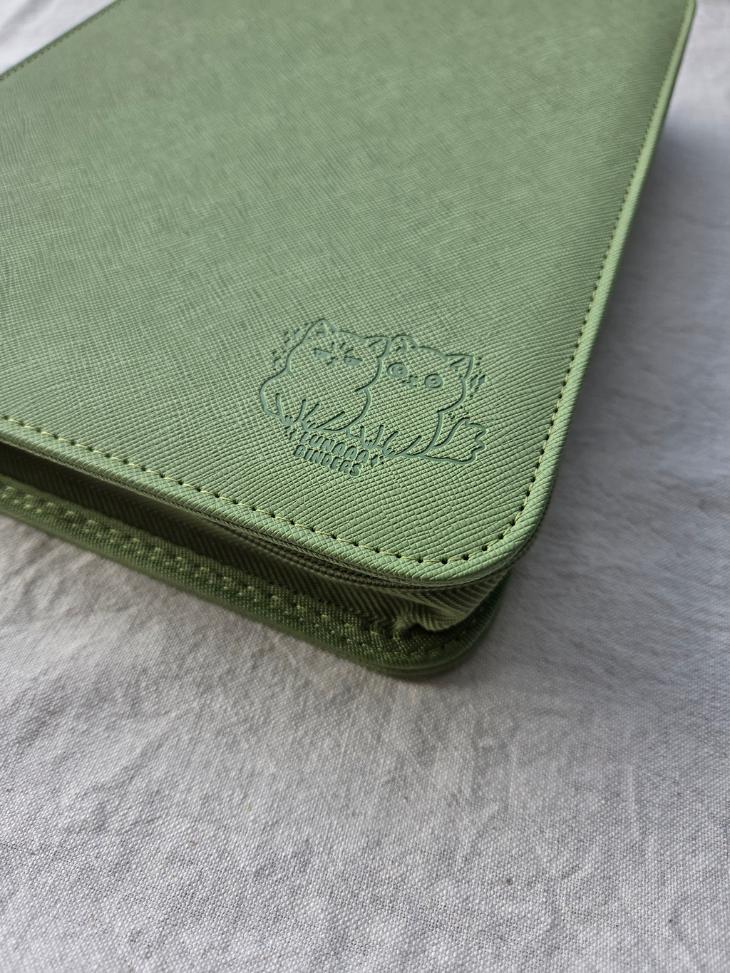 MATCHA 4-POCKET TOPLOADER BINDER